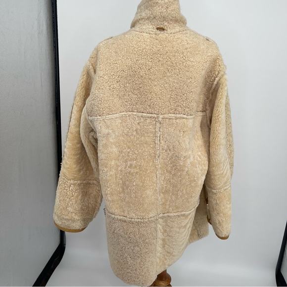 Calafate Shearling coat - Picture 11 of 16